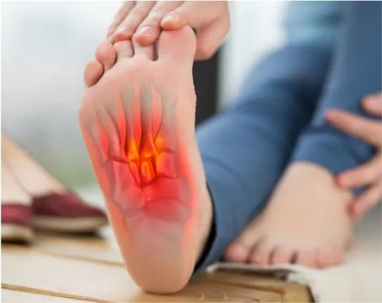 Targeting foot inflammation and plantar pain with Akusoli shoe insoles